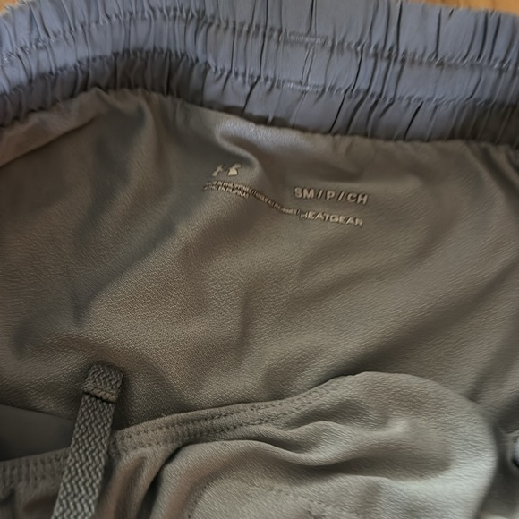 Women’s small 3 pairs of Nike & 2 Pairs US running shorts - Picture 5 of 9